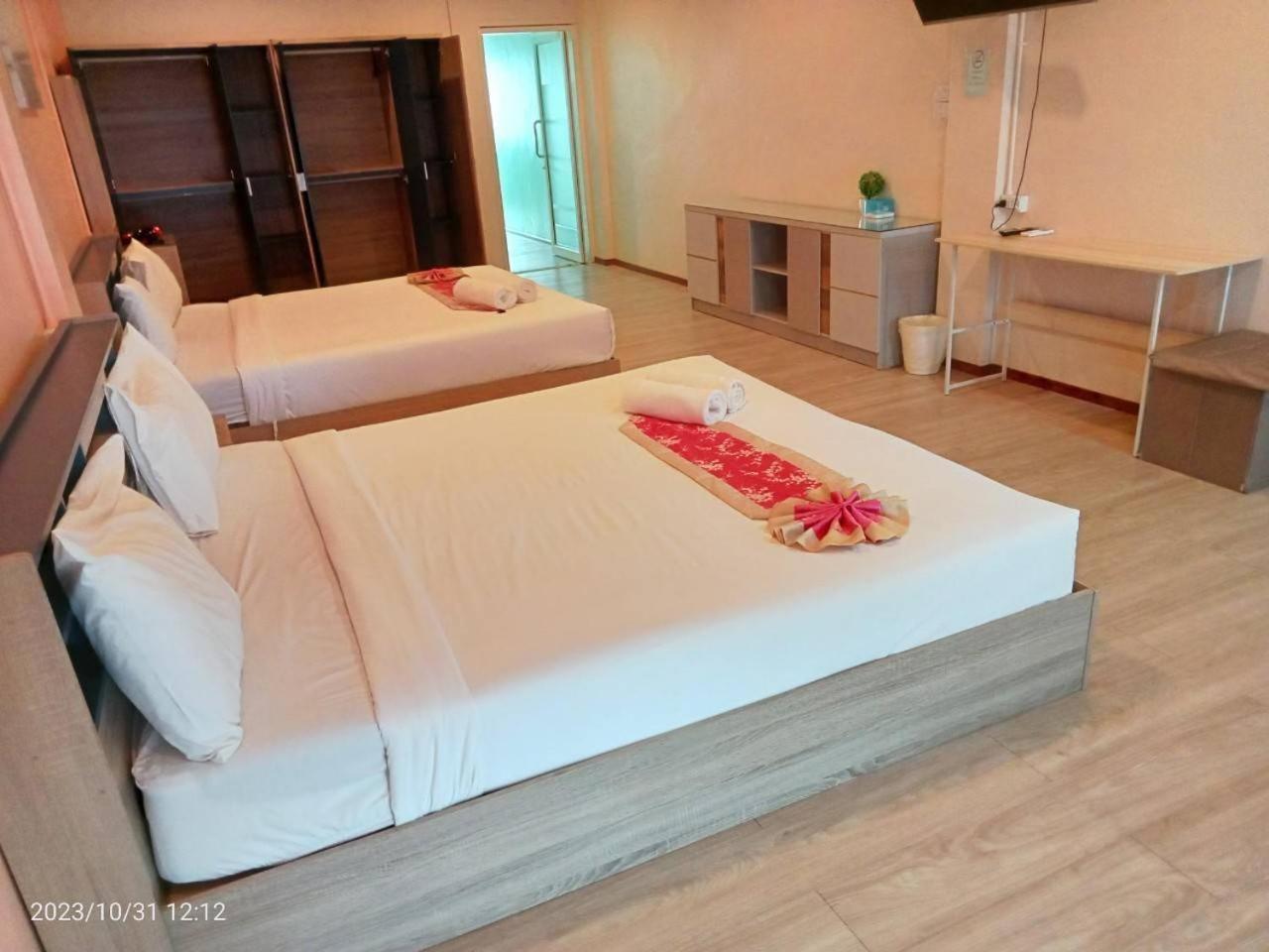 Supachai Inn Ban ba Ngan Extérieur photo